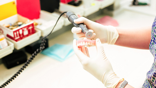 天神・福岡市中央区のコンフォート入れ歯・シリコン義歯